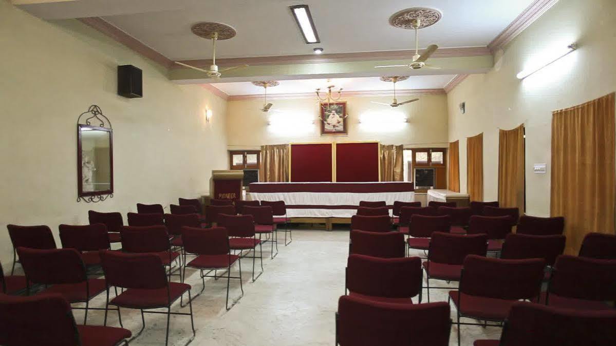Oyo 9900 Hotel Pioneer Plaza Jodhpur  Dış mekan fotoğraf
