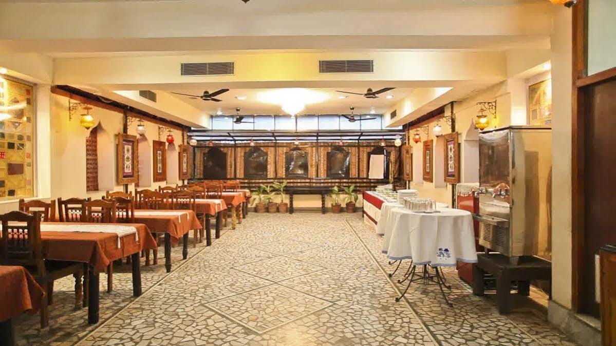 Oyo 9900 Hotel Pioneer Plaza Jodhpur  Dış mekan fotoğraf
