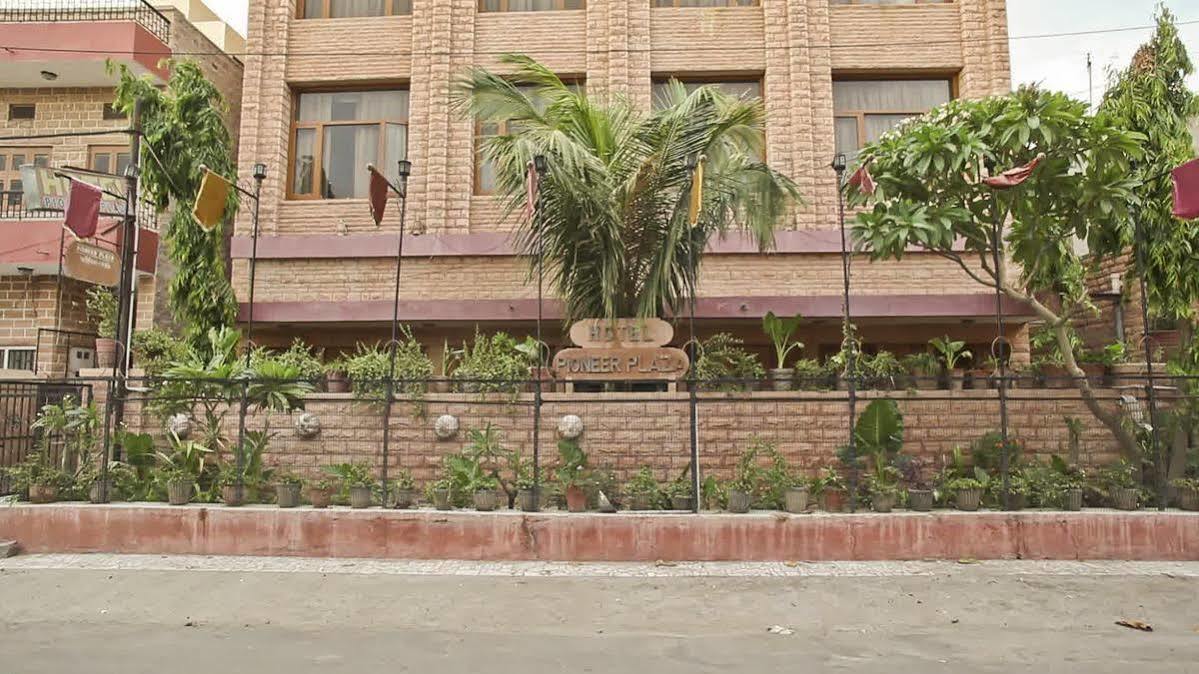 Oyo 9900 Hotel Pioneer Plaza Jodhpur  Dış mekan fotoğraf